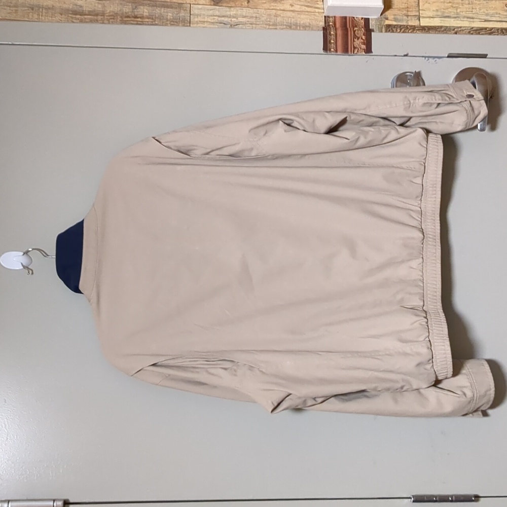 Jacket - Picture 5 of 5